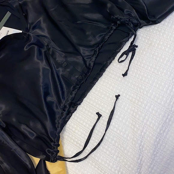 RARE NWT CROPPED SILK CINCHABLE BUTTON DOWN - Picture 4 of 4